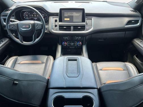 Summit White 2022 GMC Yukon AT4