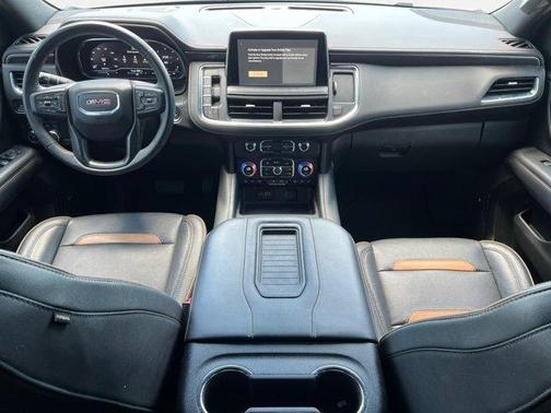 Summit White 2022 GMC Yukon AT4