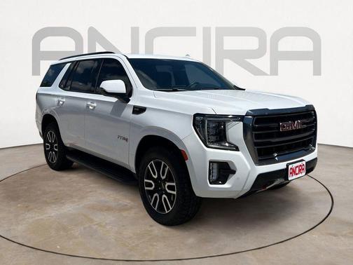 Summit White 2022 GMC Yukon AT4