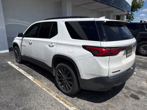 Summit White 2022 Chevrolet Traverse RS
