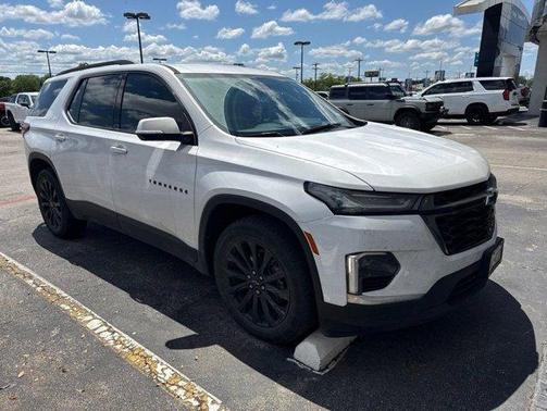 Summit White 2022 Chevrolet Traverse RS