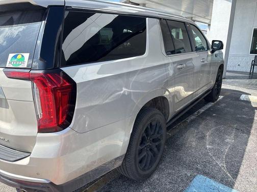 Beige Pearl Metallic 2022 GMC Yukon XL Denali