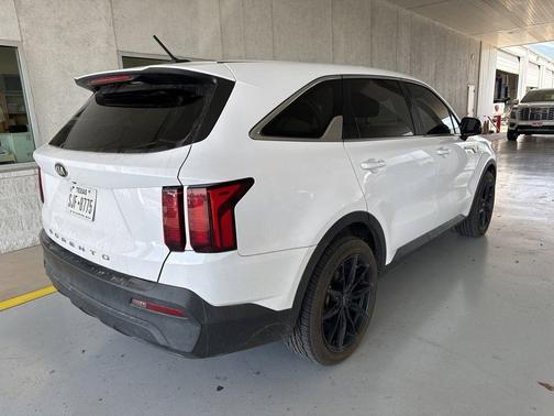 2021 Kia Sorento LX