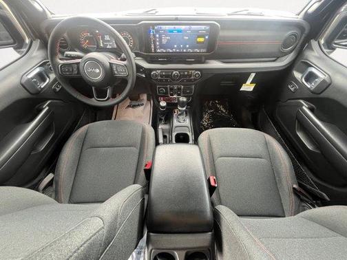 Black Clearcoat 2024 Jeep Wrangler Rubicon