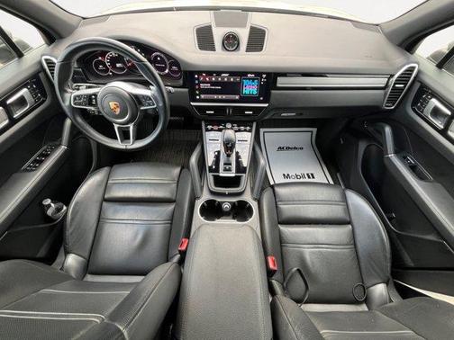 2022 Porsche Cayenne Platinum Edition