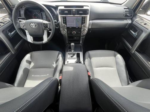 White 2021 Toyota 4Runner SR5 Premium