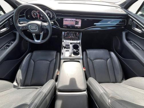 2025 Audi Q7 55 Prestige