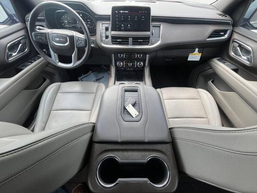 Sterling 2023 GMC Yukon SLT