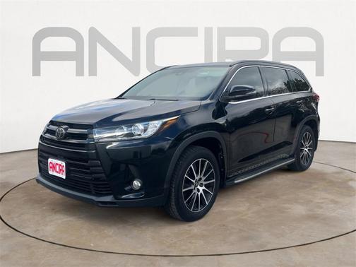 2017 Toyota Highlander SE