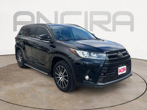 2017 Toyota Highlander SE