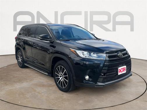 2017 Toyota Highlander SE