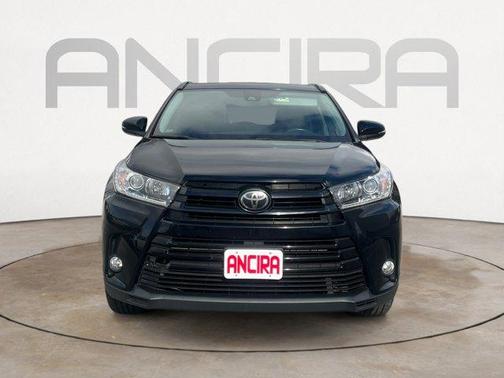 2017 Toyota Highlander SE