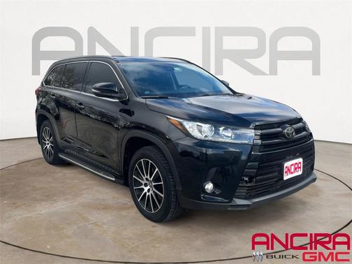 2017 Toyota Highlander SE