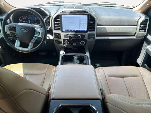 White 2022 Ford F-250 Lariat