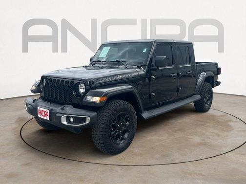 Black Clearcoat 2023 Jeep Gladiator Texas Trail