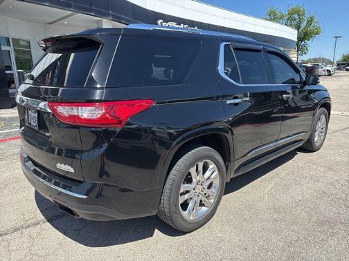 Mosaic Black Metallic 2019 Chevrolet Traverse High Country