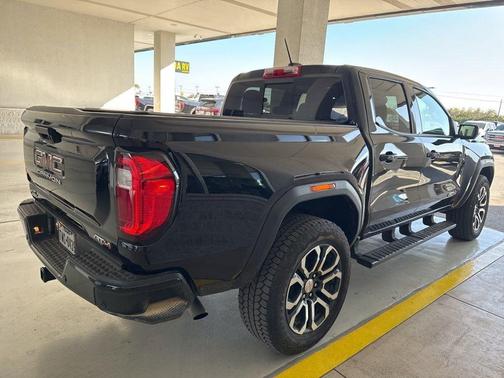 Onyx Black 2023 GMC Canyon AT4