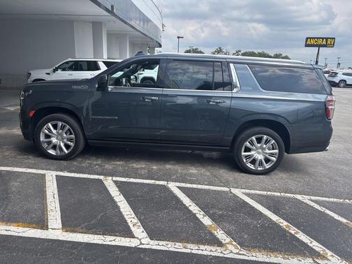 Shadow Gray Metallic 2021 Chevrolet Suburban High Country