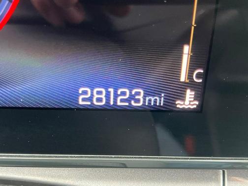 Summit White 2024 Chevrolet Trax ACTIV