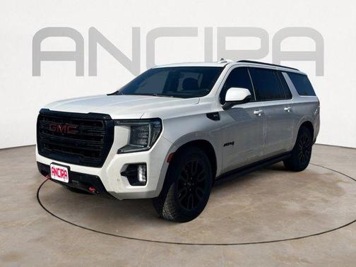 White Frost Tri-Coat 2022 GMC Yukon XL AT4