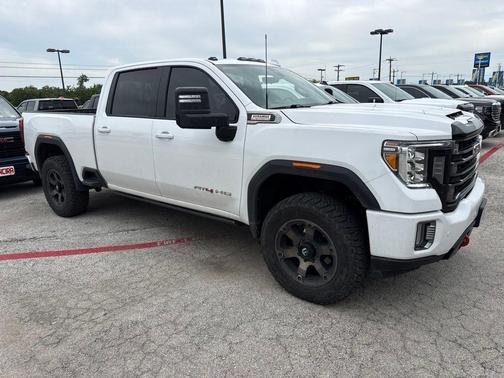 Summit White 2021 GMC Sierra 2500 AT4