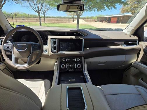 Summit White 2024 GMC Yukon Denali