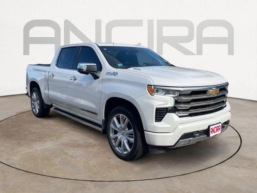 Iridescent Pearl Tricoat 2022 Chevrolet Silverado 1500 High Country