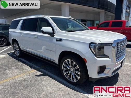 White Frost Tri-Coat 2022 GMC Yukon XL Denali