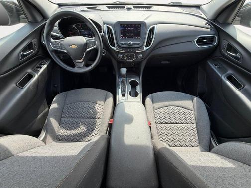 Mosaic Black Metallic 2024 Chevrolet Equinox LT
