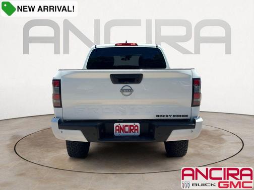 Glacier White 2024 Nissan Frontier SV