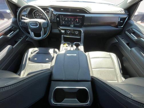 2024 GMC Sierra 2500 Denali