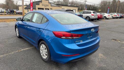 2018 Hyundai ELANTRA SE
