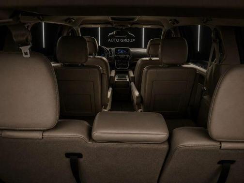 2012 Chrysler Town & Country Touring