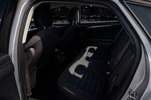 Silver 2013 Ford Fusion Hybrid SE