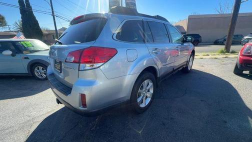 2013 Subaru Outback 2.5i Limited