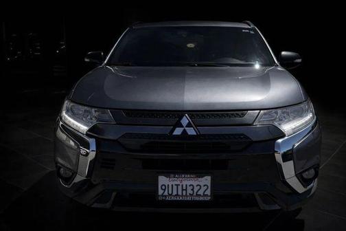 2020 Mitsubishi Outlander LE