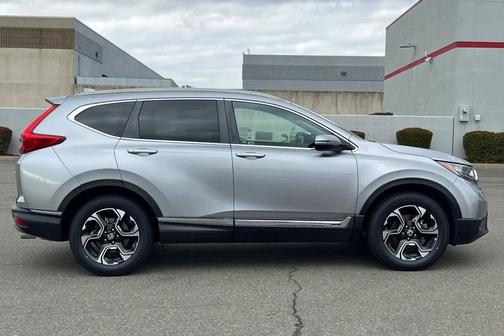 Lunar Silver Metallic 2017 Honda CR-V Touring