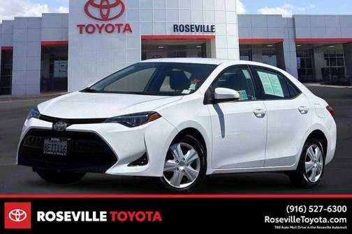 Super White 2018 Toyota Corolla LE
