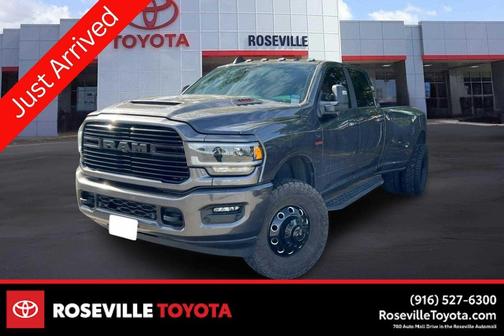Granite Crystal Metallic Clearcoat 2023 RAM 3500 Laramie Crew Cab 4x4 8' Box
