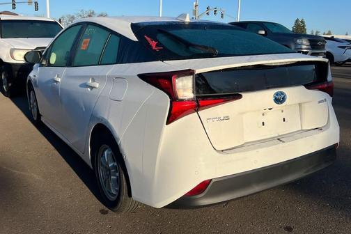2022 Toyota Prius LE