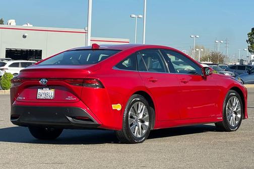 2021 Toyota Mirai Base