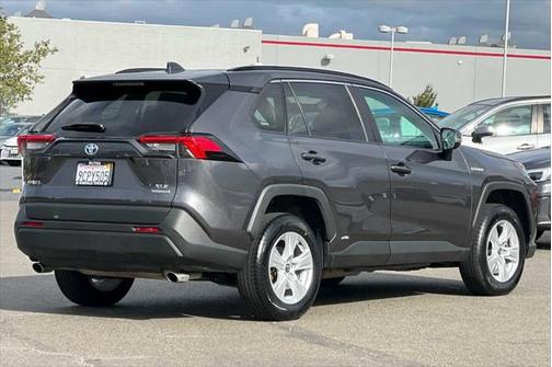 2021 Toyota RAV4 Hybrid XLE