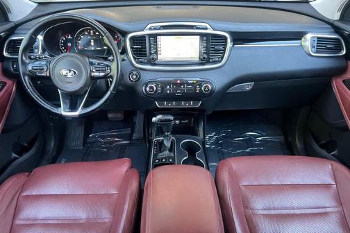 Titanium Silver 2018 Kia Sorento SX
