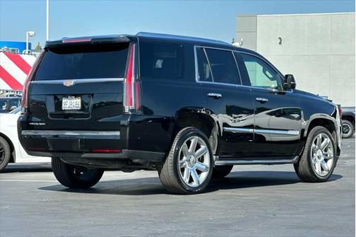 2019 Cadillac Escalade Luxury