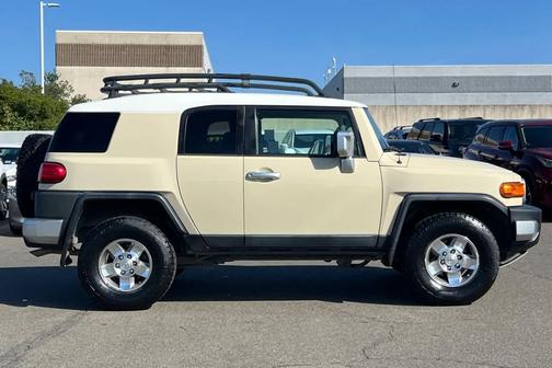 2009 Toyota FJ Cruiser Base