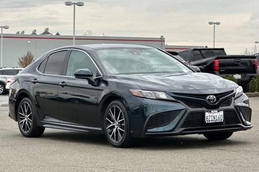 2021 Toyota Camry SE