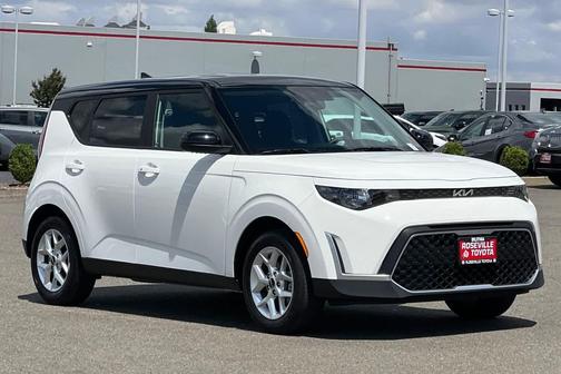 Clear White/Black Roof 2025 Kia Soul S