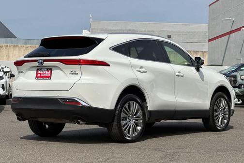 2022 Toyota Venza XLE