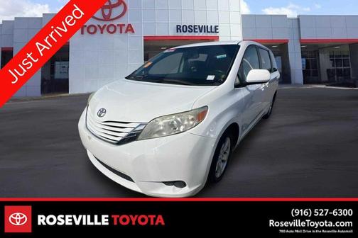 2016 Toyota Sienna LE