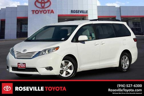 2016 Toyota Sienna LE
